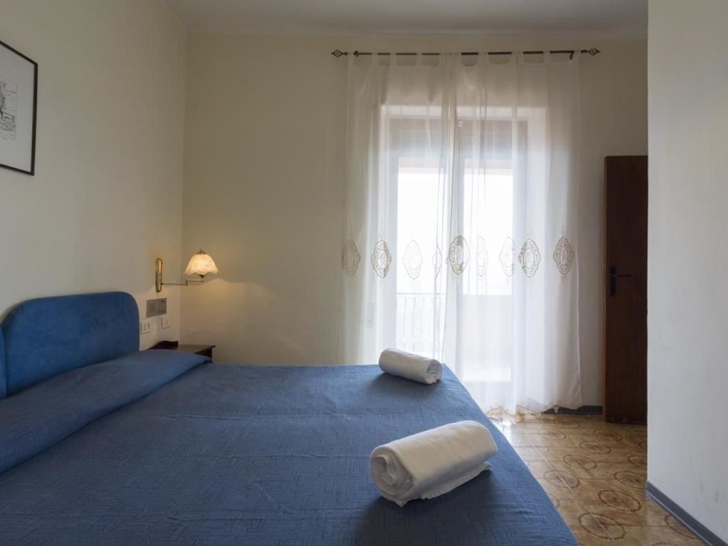 rooms-classic-room-etna-and-sea-view-with-balcony-or-terrace