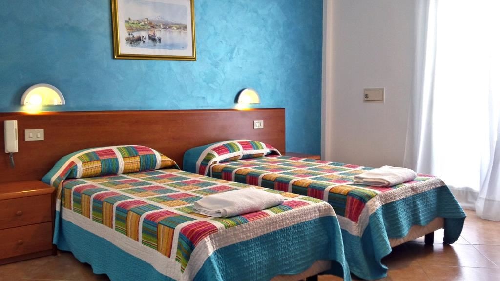 rooms-classic-room-balcony-or-terrace