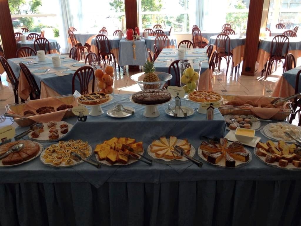 restaurants-restaurant