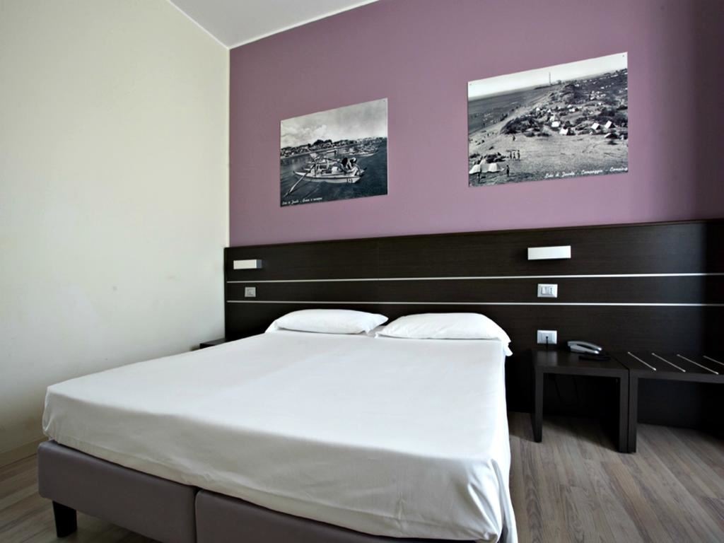 rooms-double-room-balcony