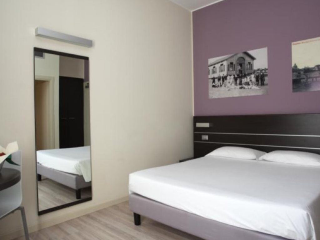 rooms-studio-with-balcony