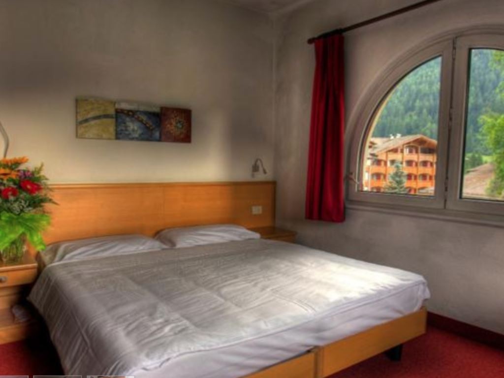 rooms-standard-double-room