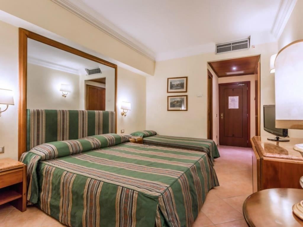 rooms-standard-room-triple