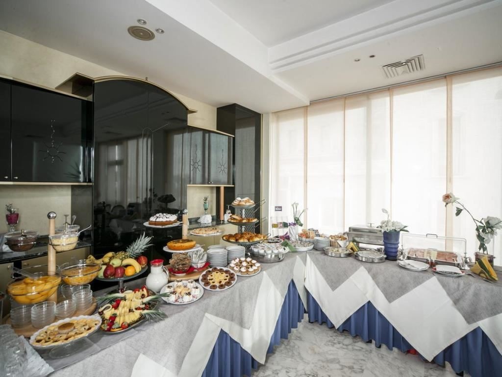 restaurants-restaurant