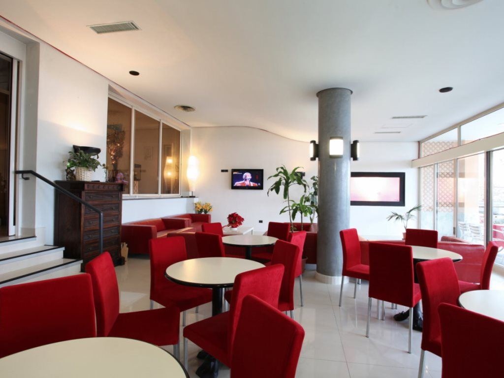 restaurants-restaurant