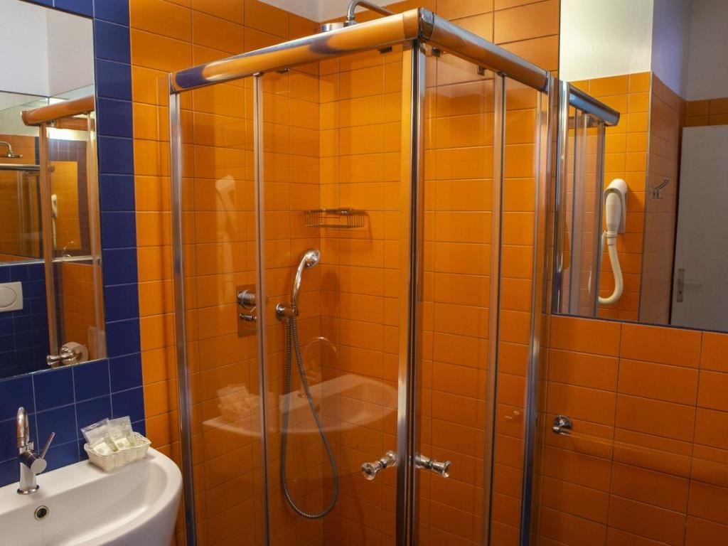 rooms-standard-room-with-balcony