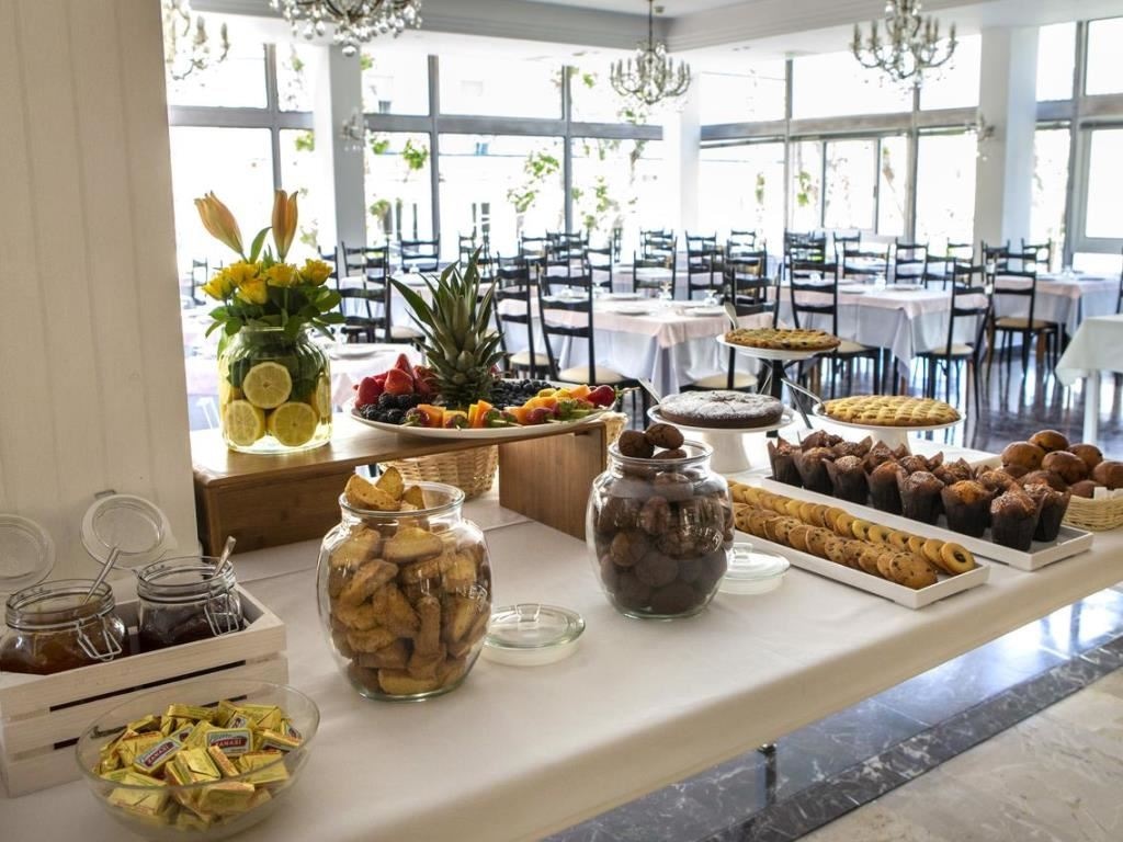 restaurants-restaurant