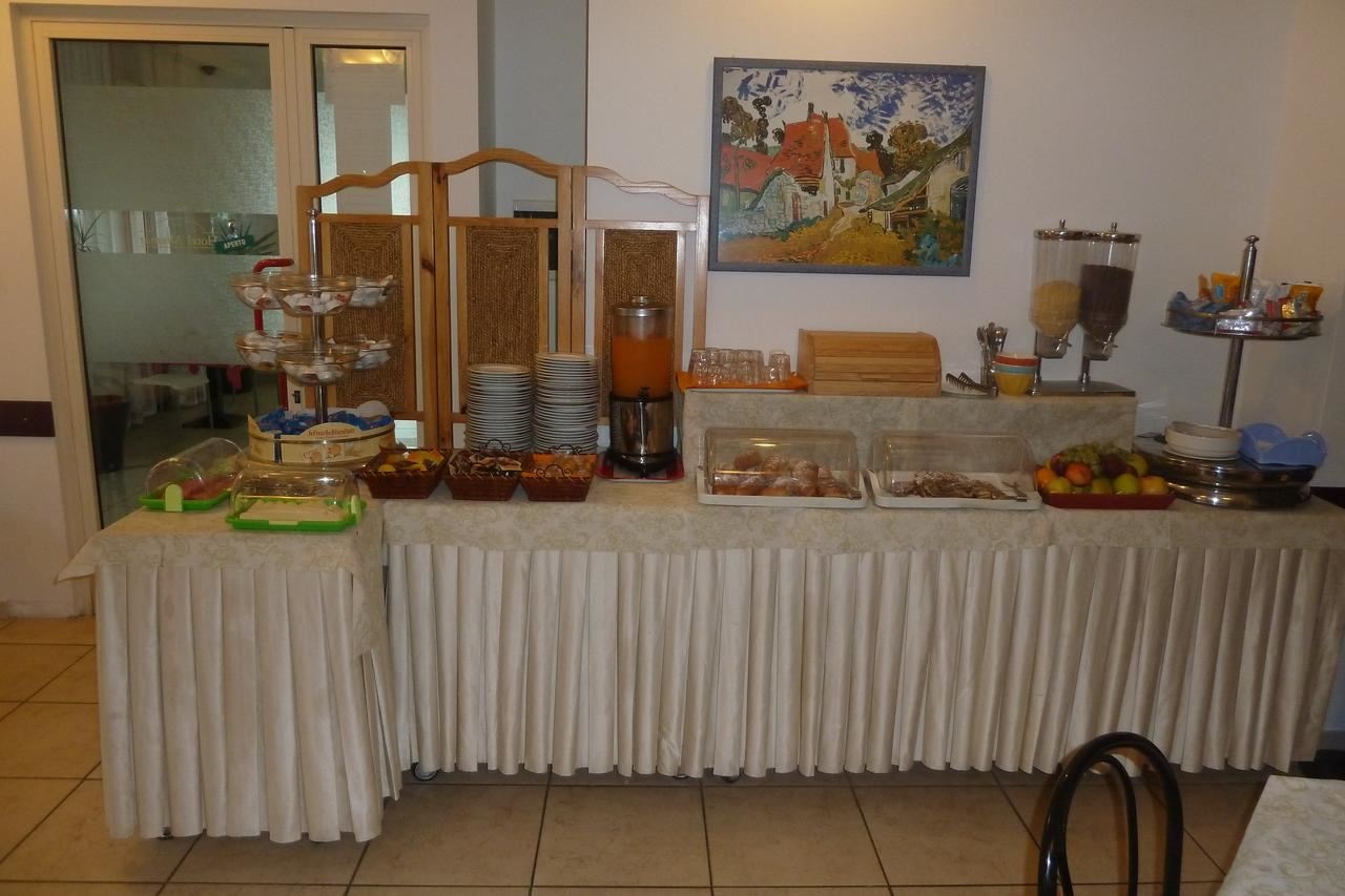 restaurants-restaurant