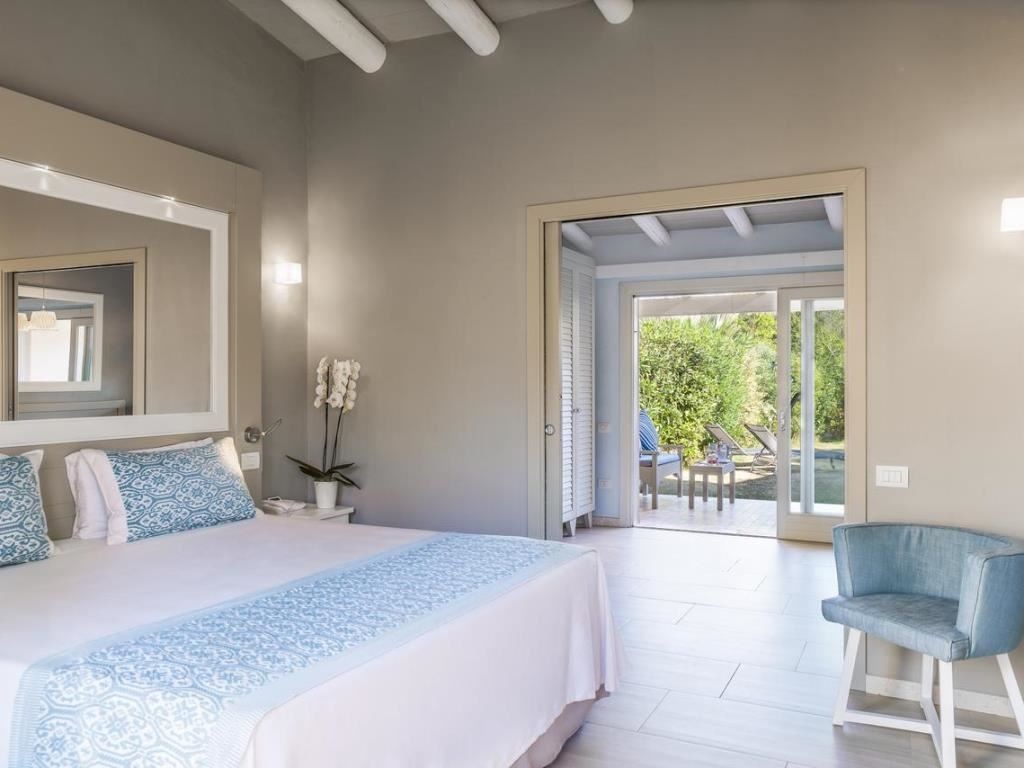 rooms-deluxe-family-bungalow-garden-view-with-patio