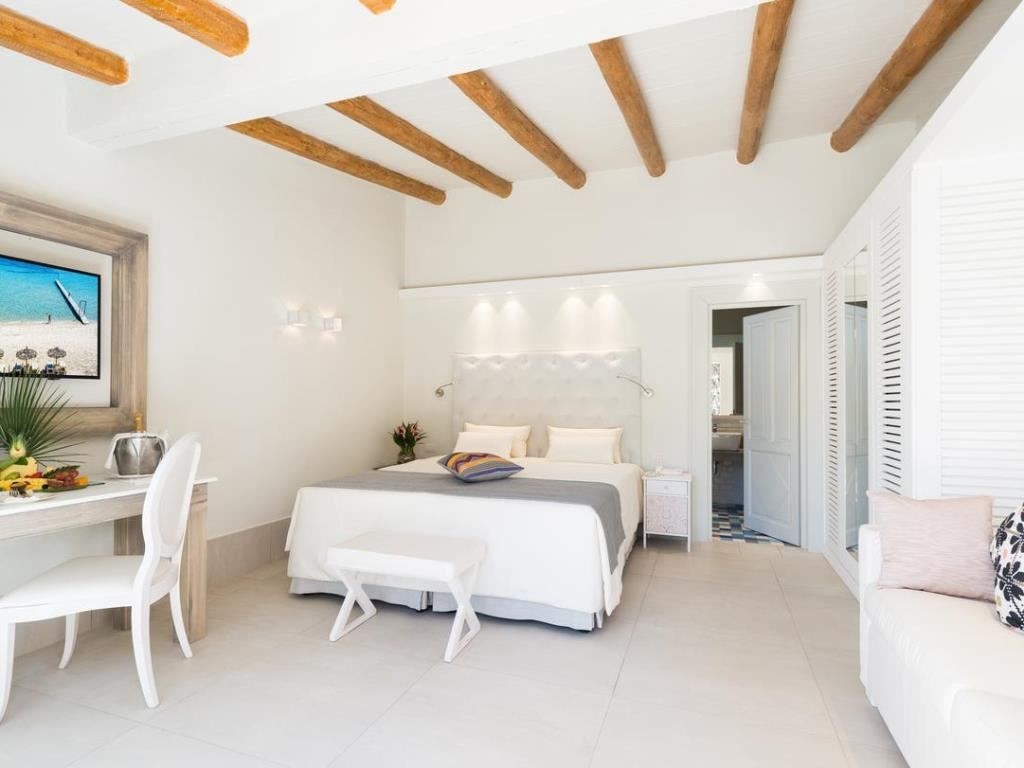 rooms-deluxe-bungalow-garden-view-with-patio