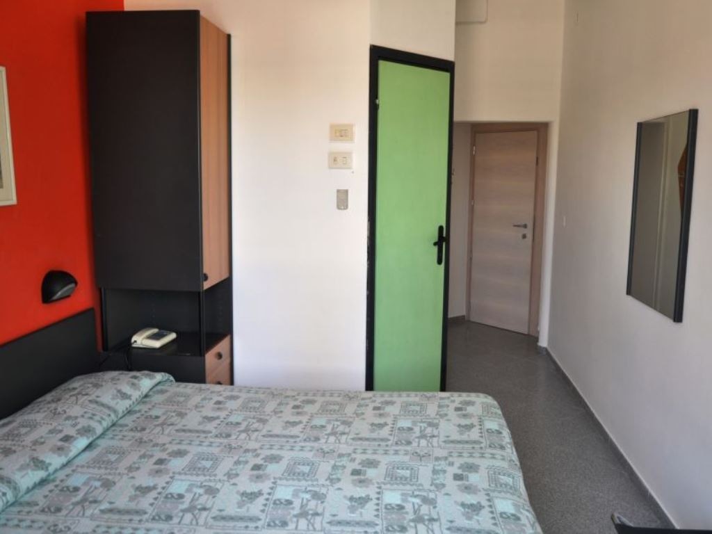 rooms-standard-room-with-balcony