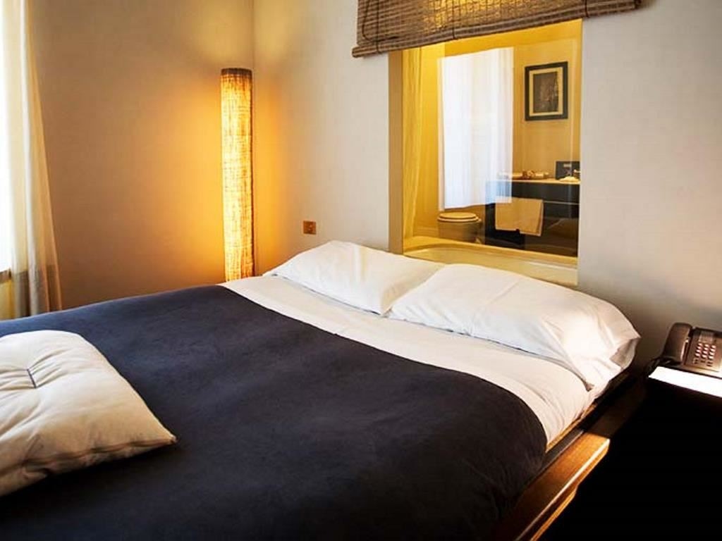 rooms-comfort-room-with-balcony