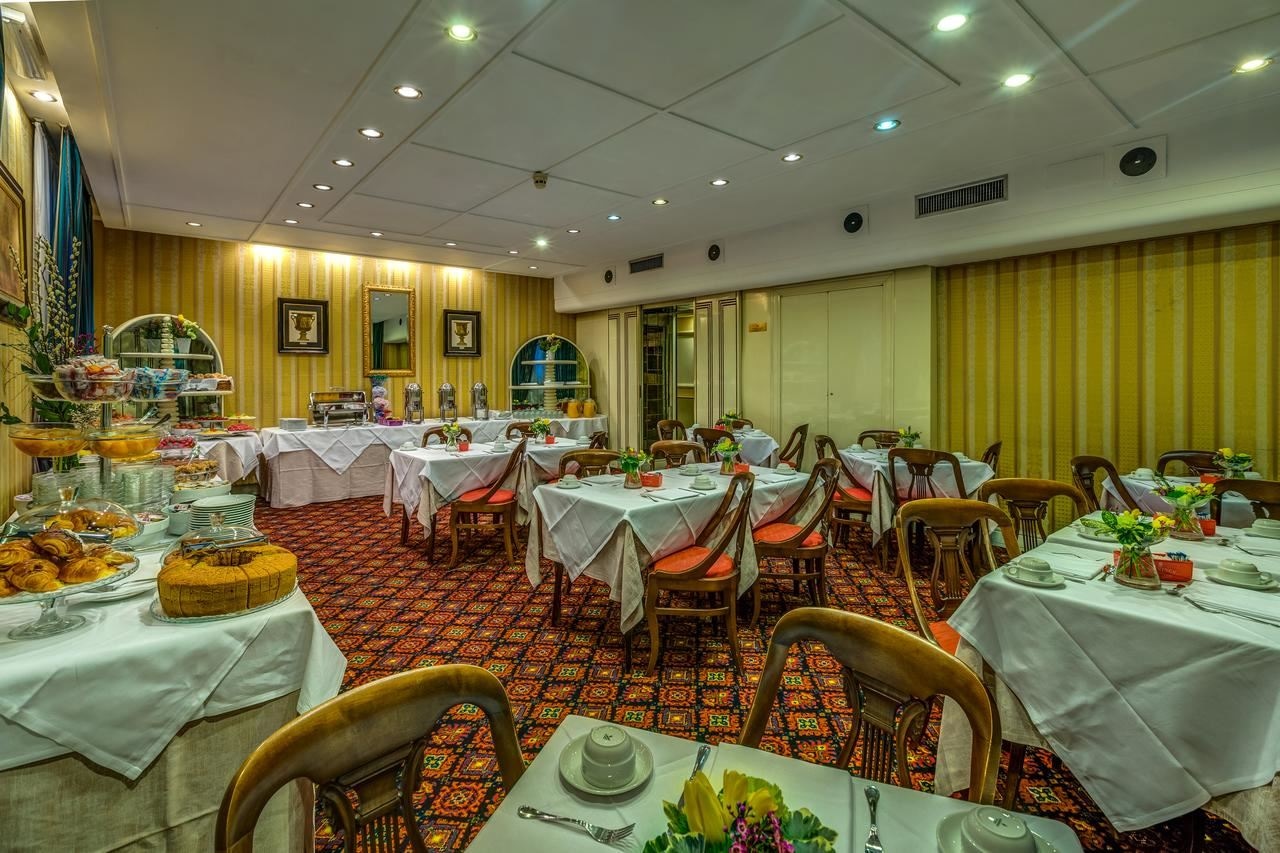 restaurants-breakfast-room