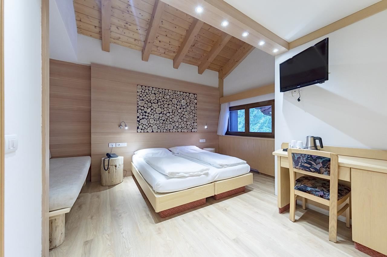 rooms-standard-room-3-pax