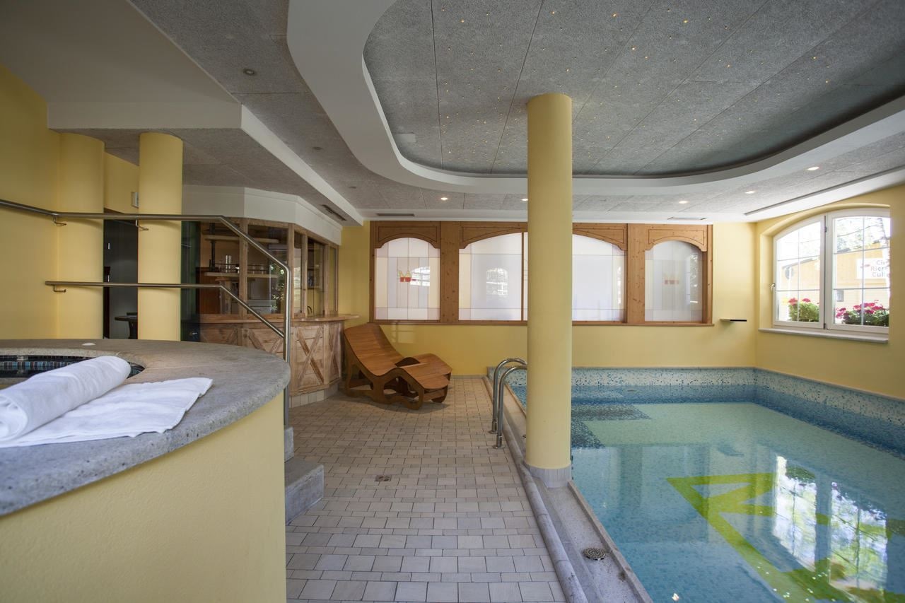 pools-indoor-pool