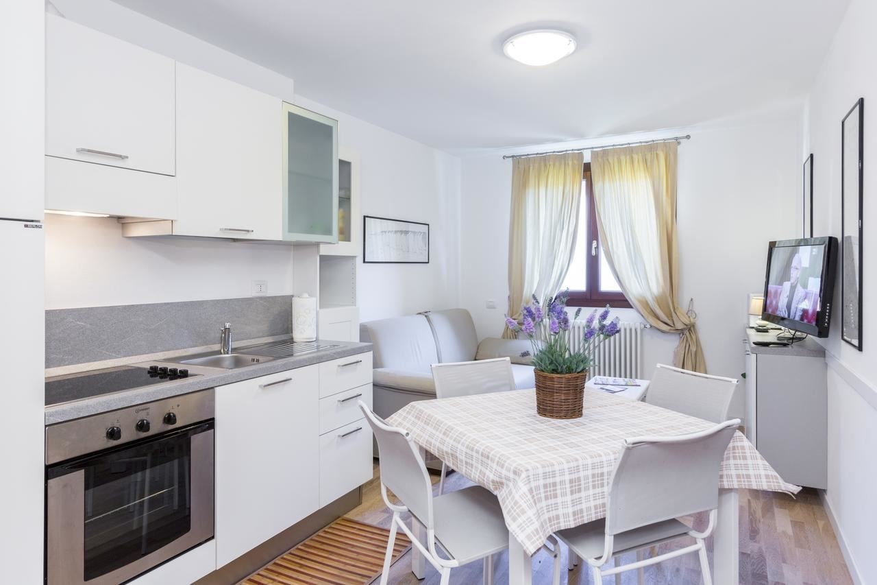 rooms-2-room-apartment