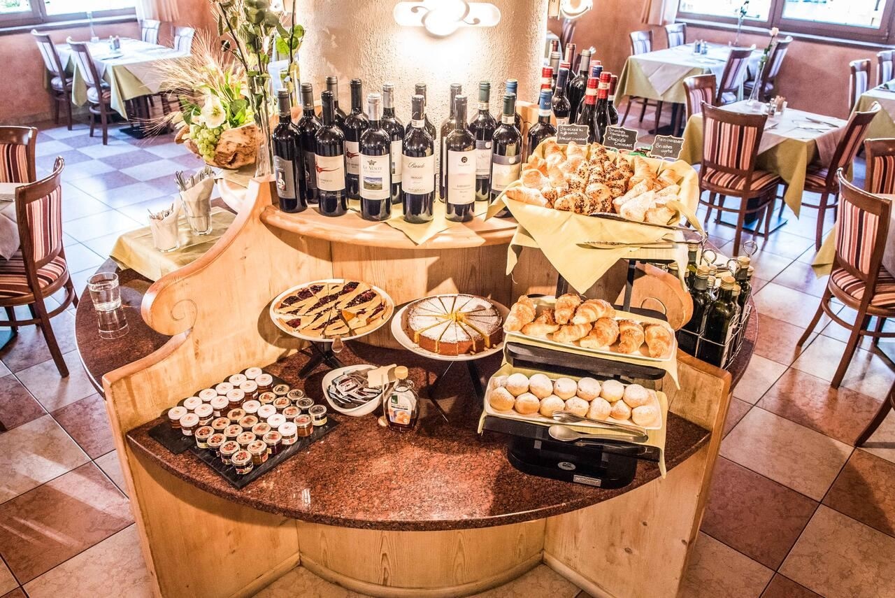 restaurants-restaurant