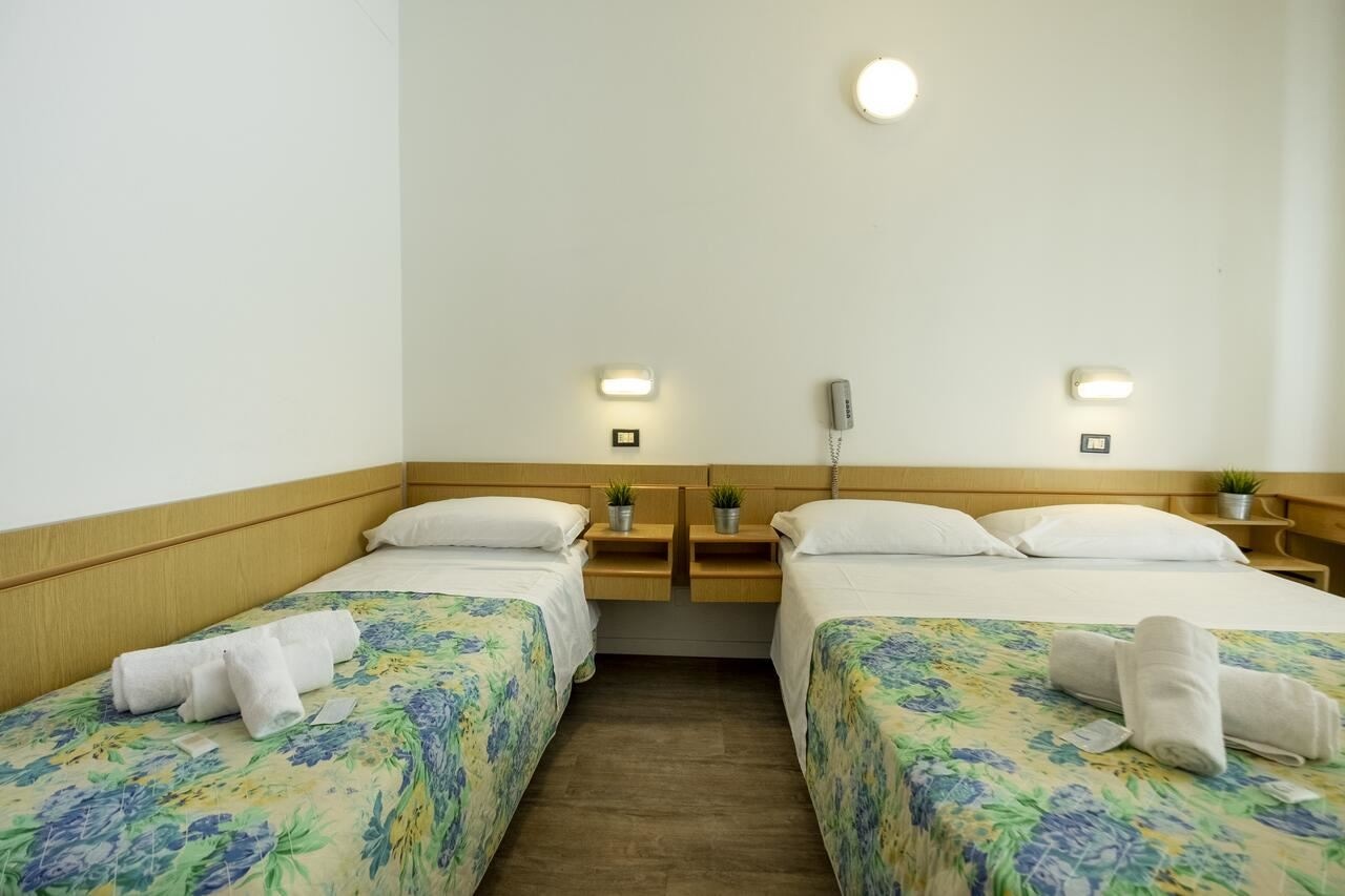 rooms-standard-room-with-balcony