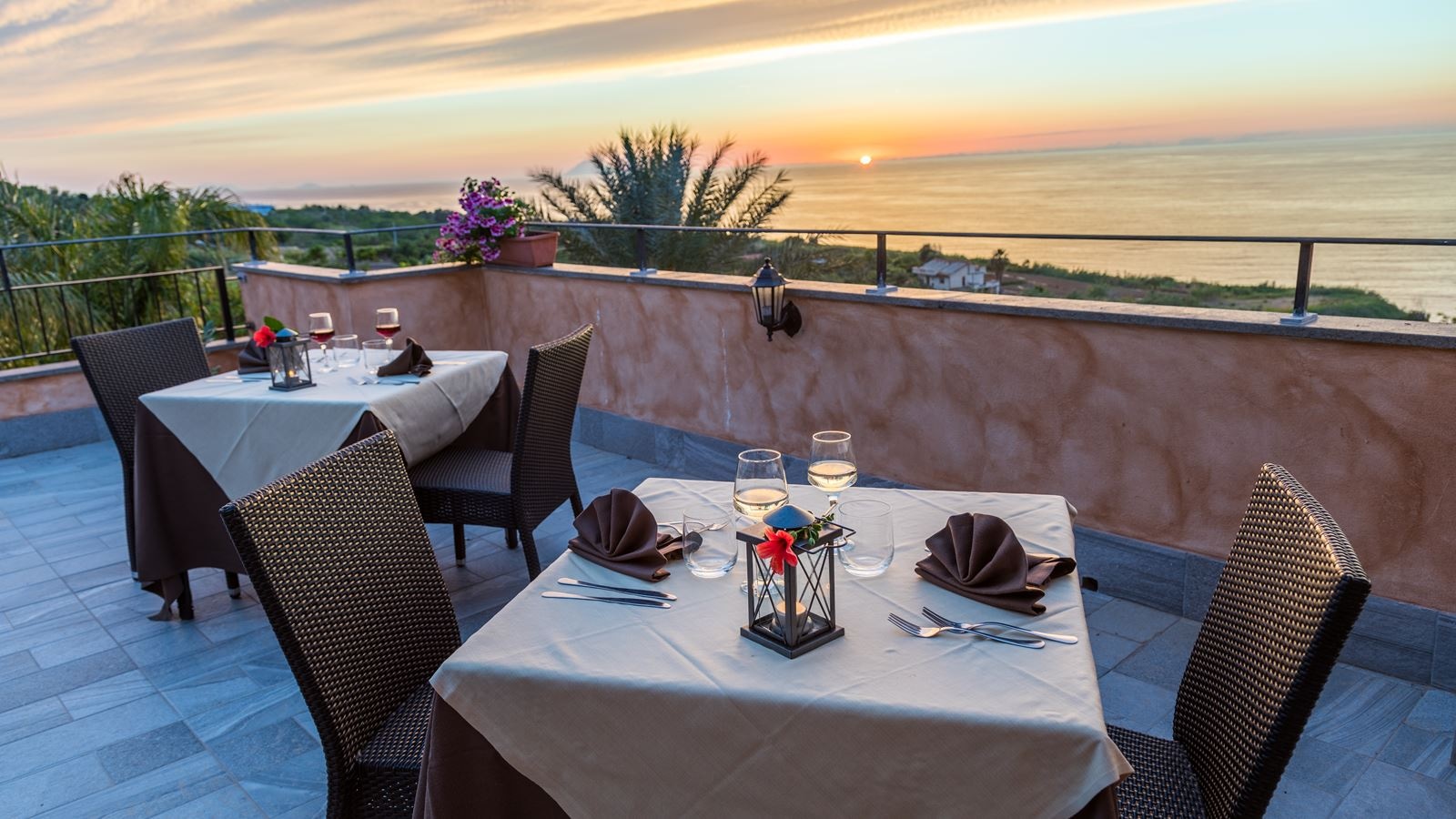 restaurants-restaurant