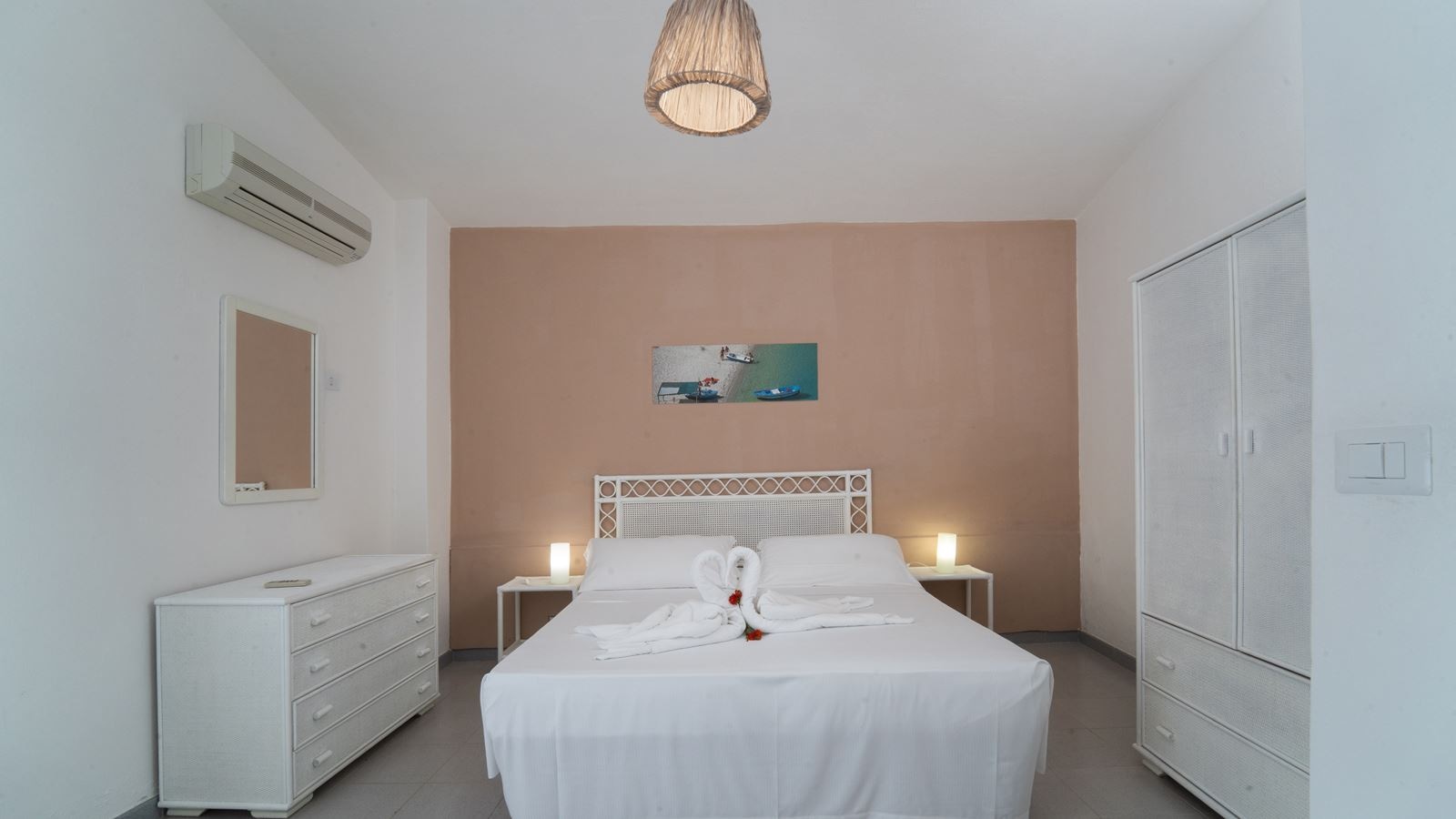 rooms-family-apartment