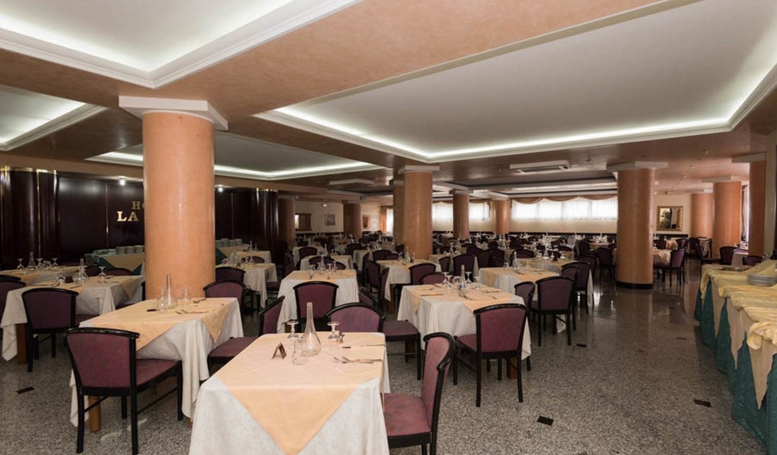 restaurants-restaurant