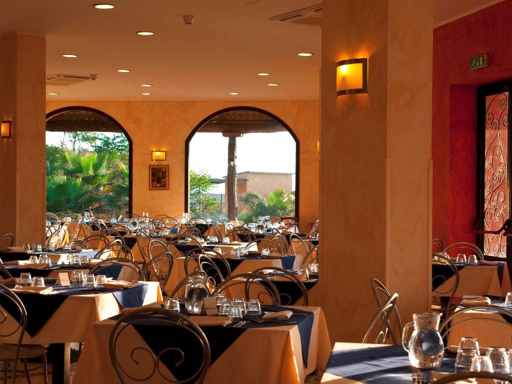 restaurants-restaurant