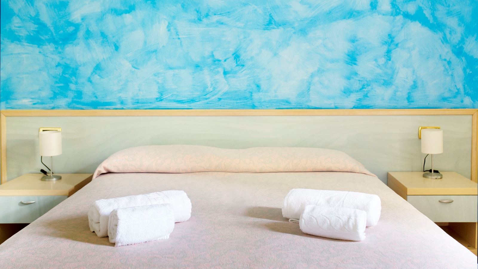 rooms-quadruple-standard-room