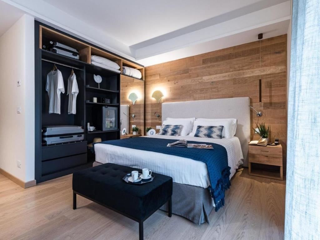 rooms-double-standard-french-balcony