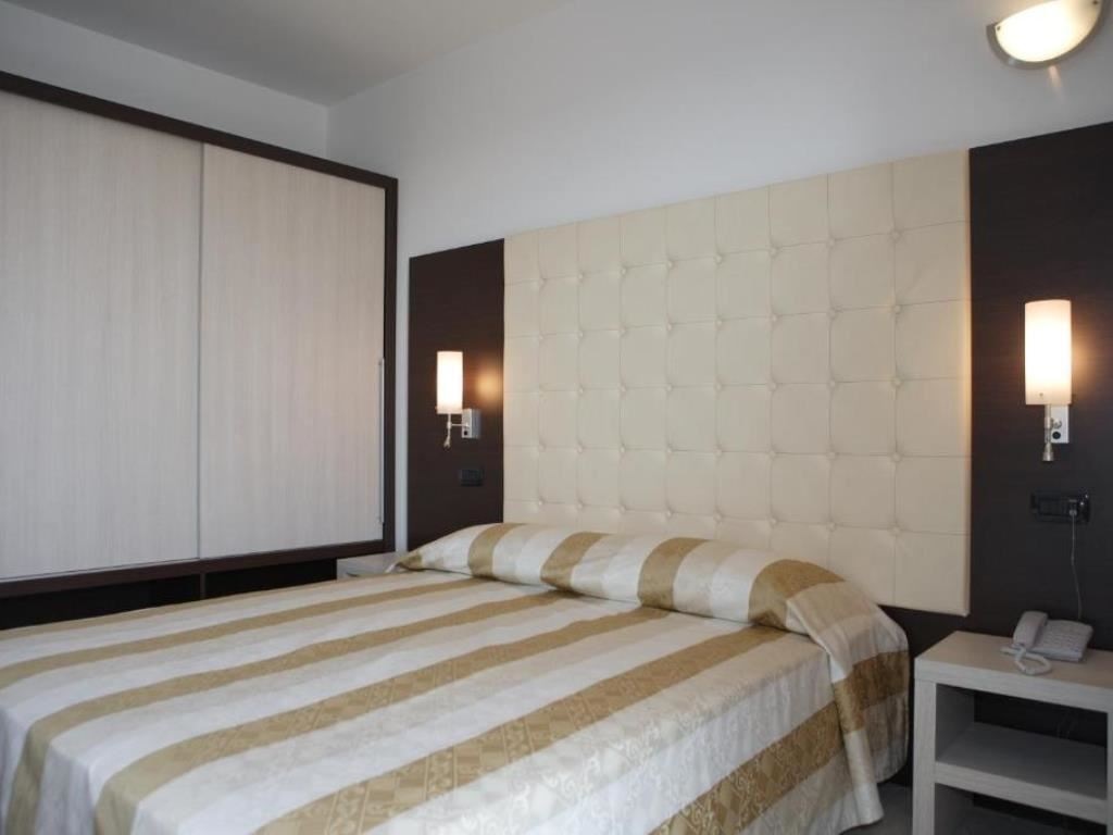 rooms-easy-suite-balcony