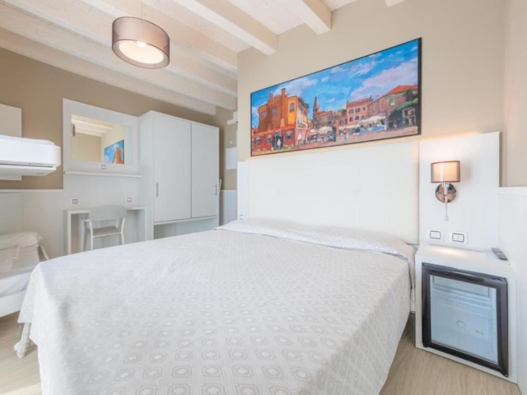 rooms-mare-room-front-sea-view