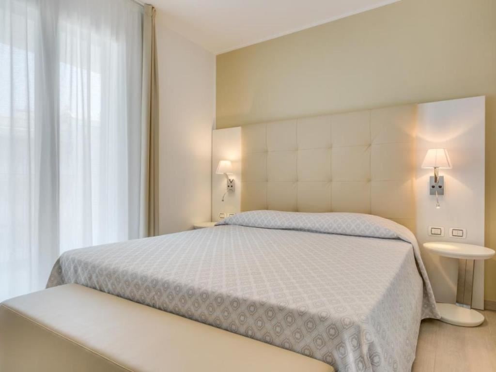 rooms-standard-room-balcony