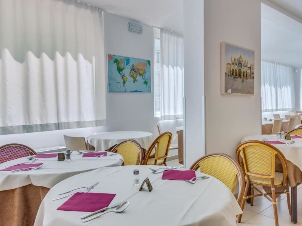 restaurants-restaurant