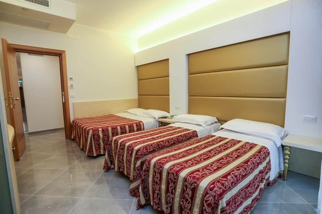 rooms-deluxe-room-with-balcony