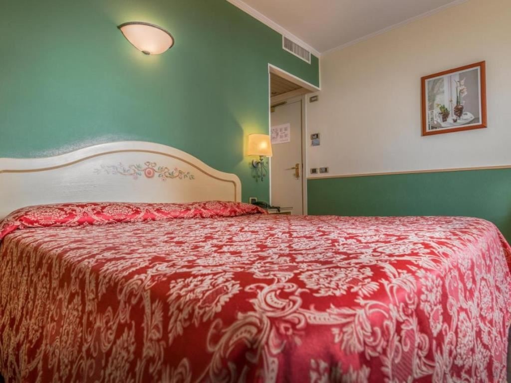 rooms-doppia-superior-vista-giardino