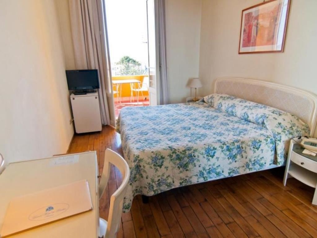 rooms-double-room-balcony