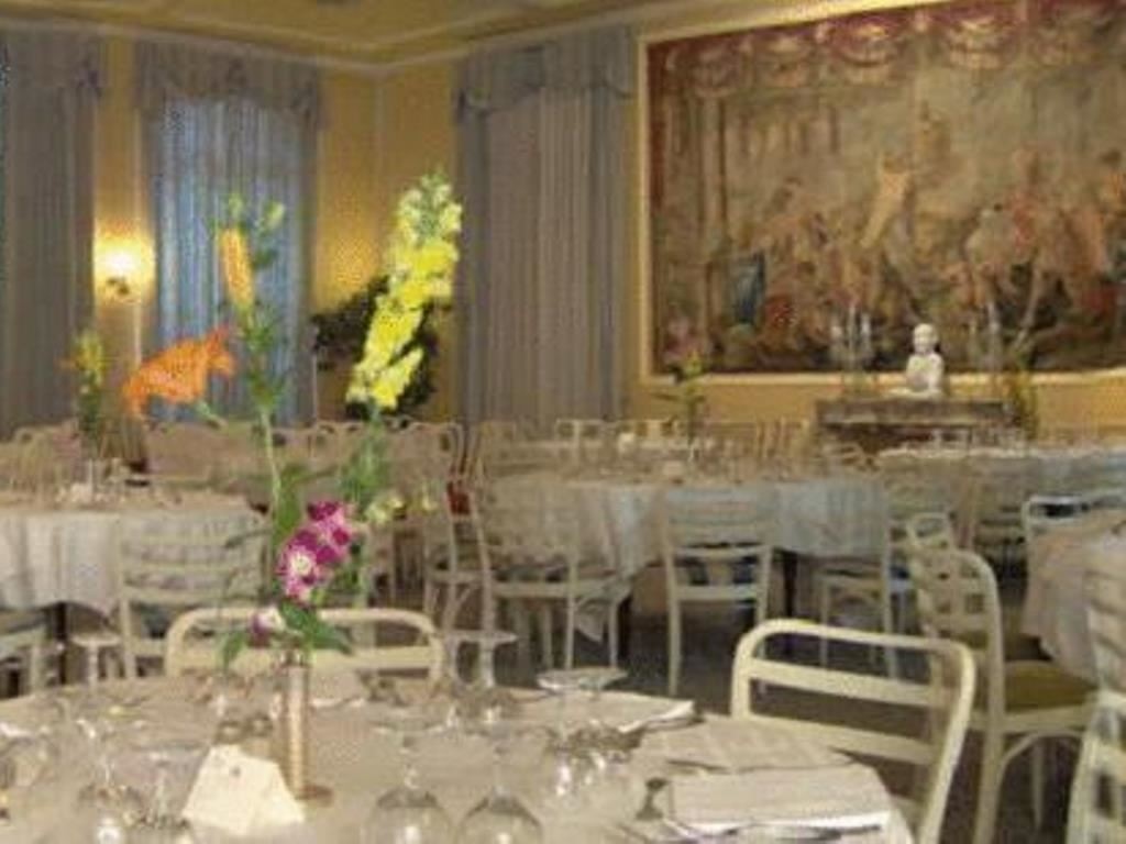 restaurants-restaurant