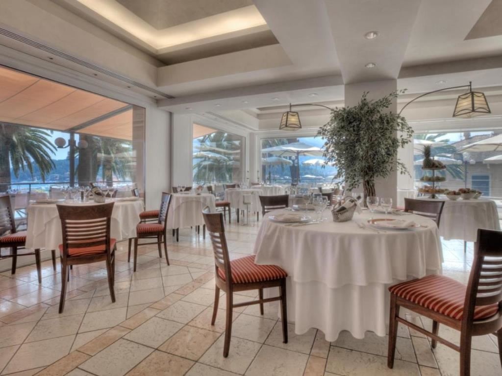 restaurants-restaurant