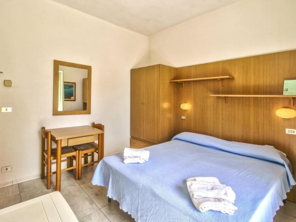 rooms-double-room-balcony