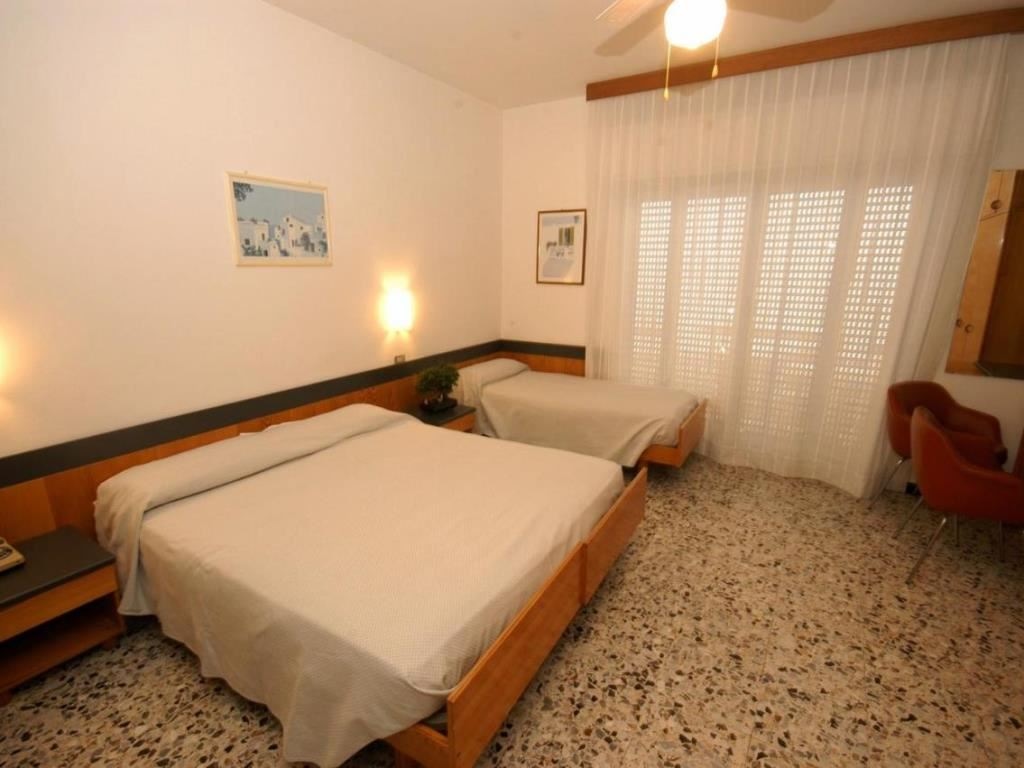 rooms-tripla-balcone