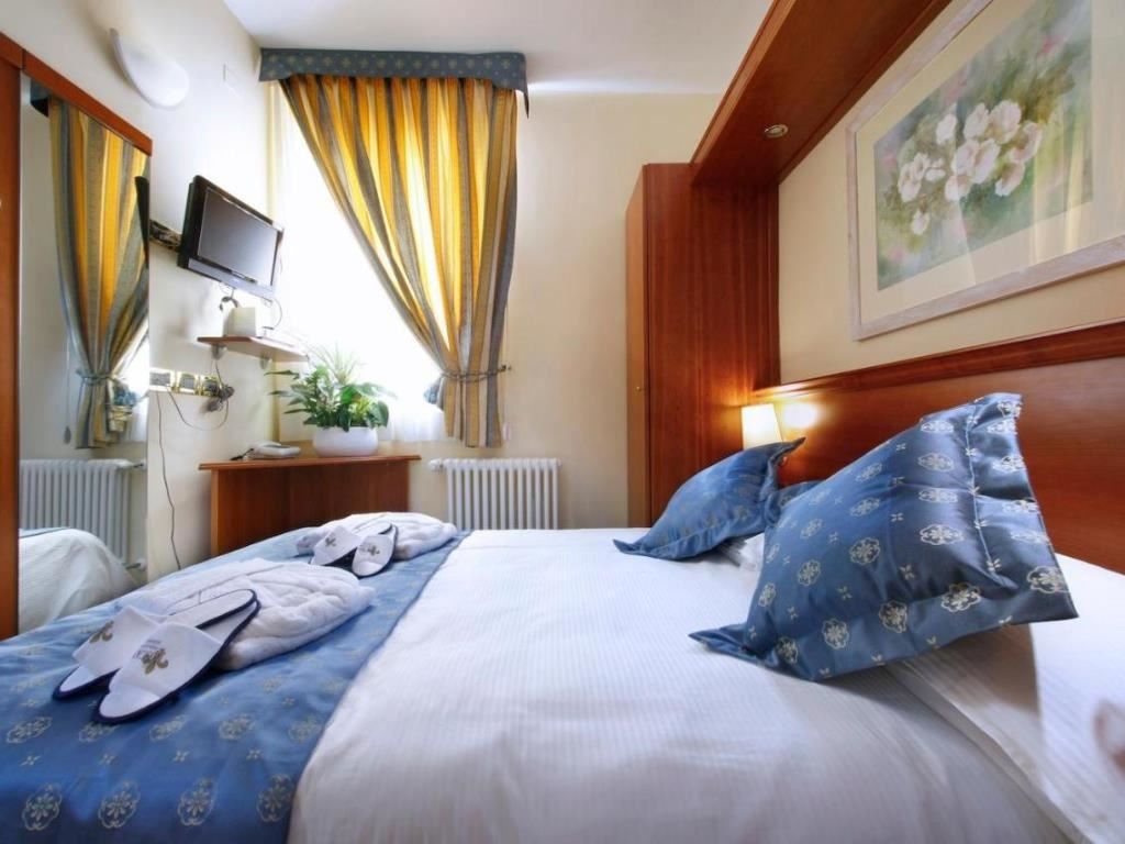 rooms-junior-suite-3-persone-michelangelo