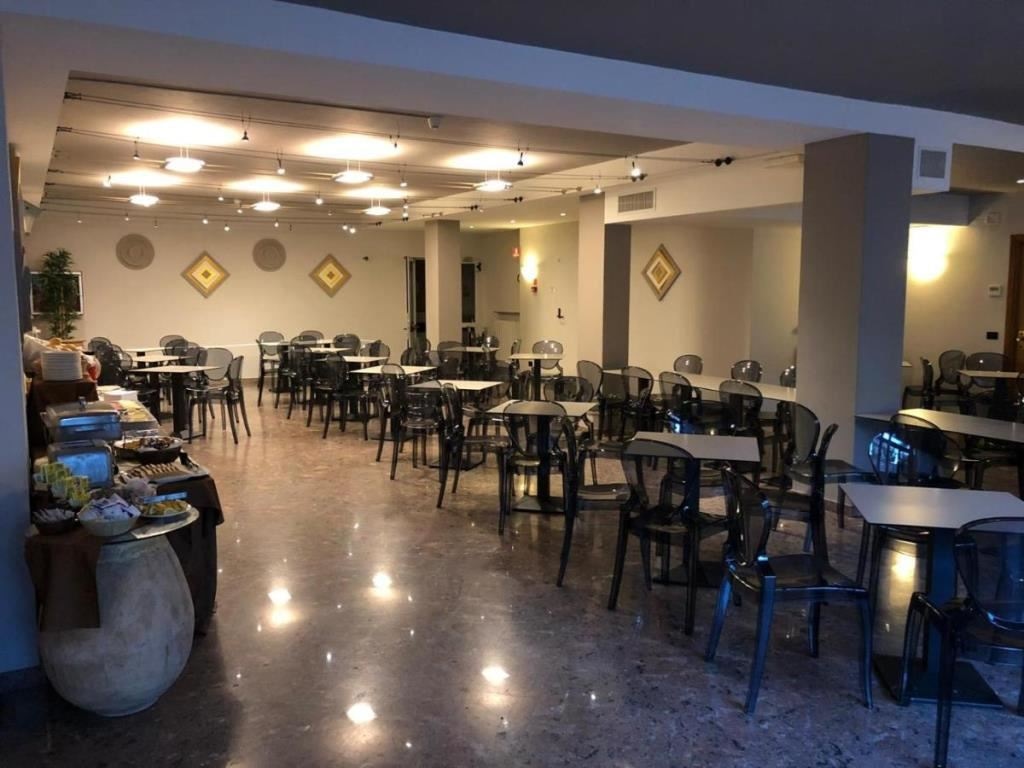 restaurants-restaurant