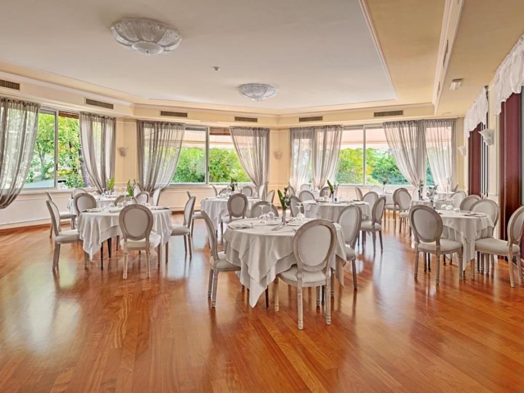 restaurants-restaurant