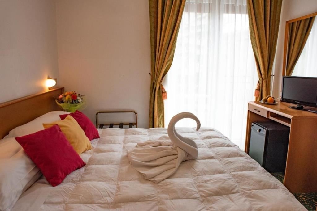 rooms-double-room-balcony