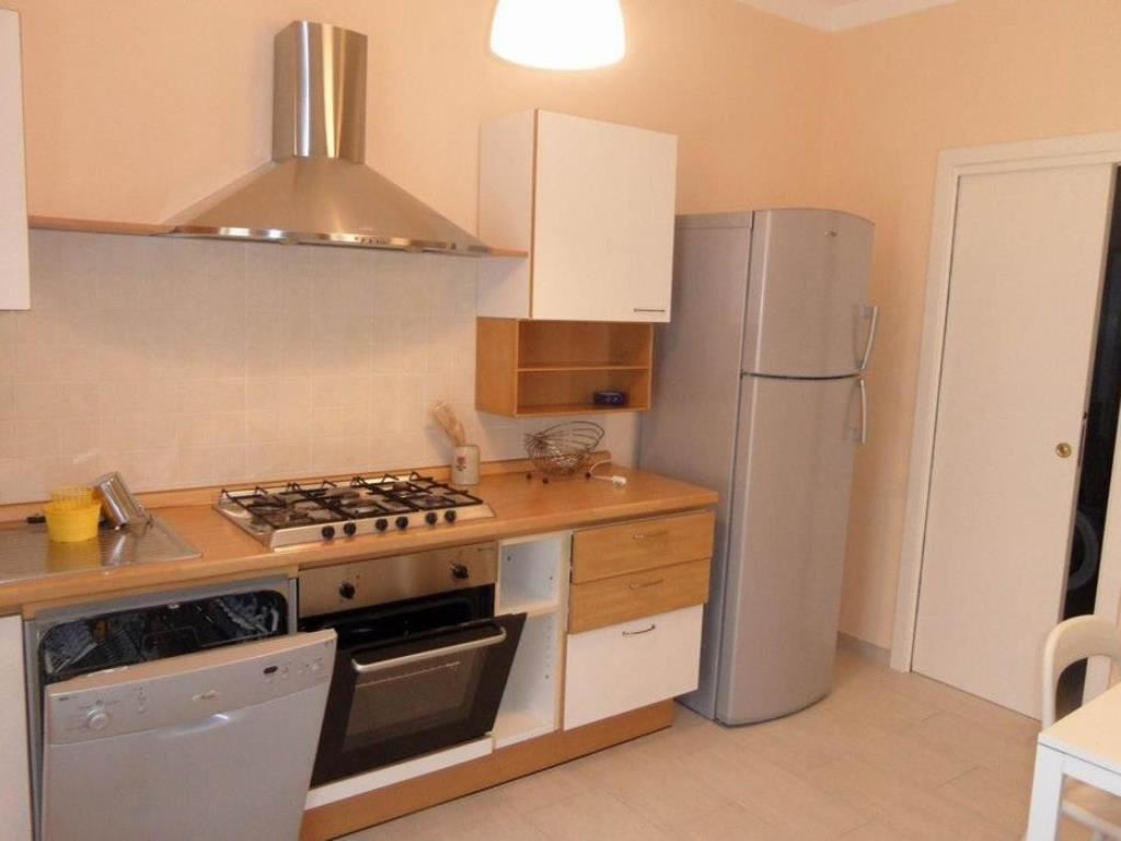 rooms-tworoom-apt-5-people-balcony