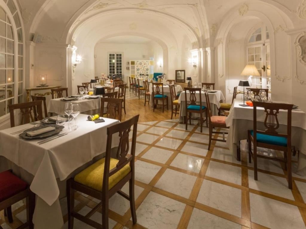 restaurants-restaurant