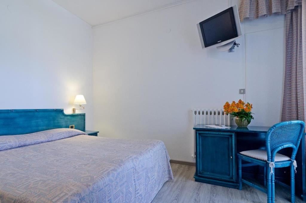 rooms-deluxe-double-room