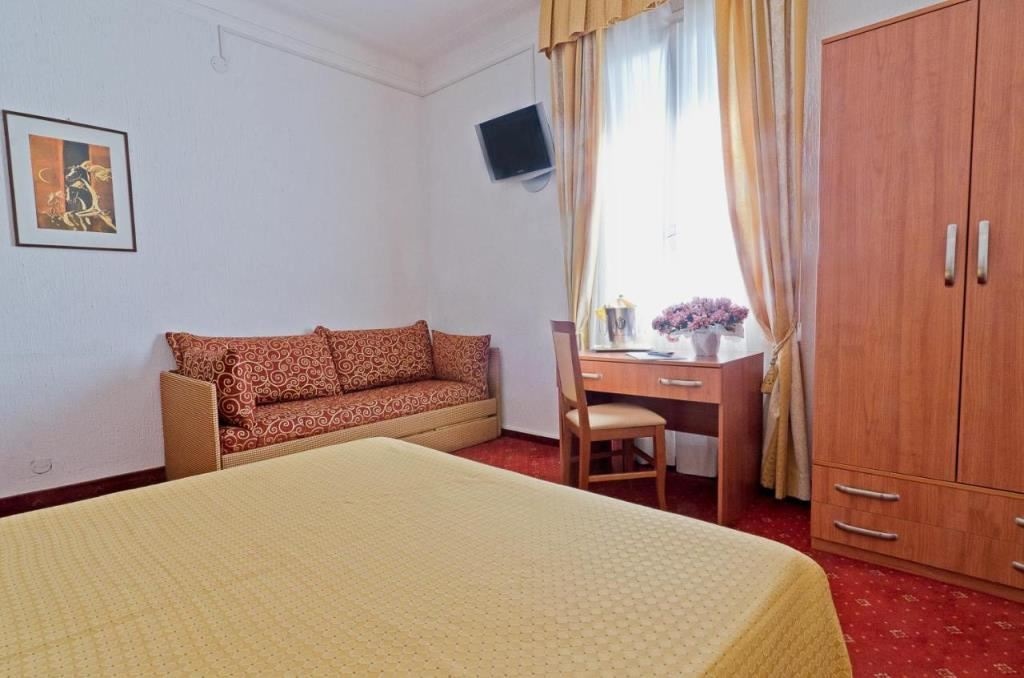 rooms-superior-double-room