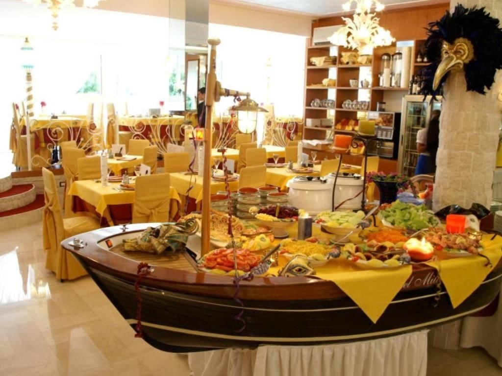 restaurants-restaurant