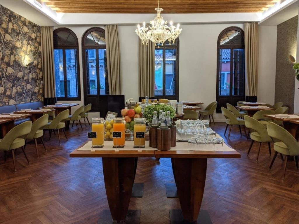 restaurants-breakfast-room