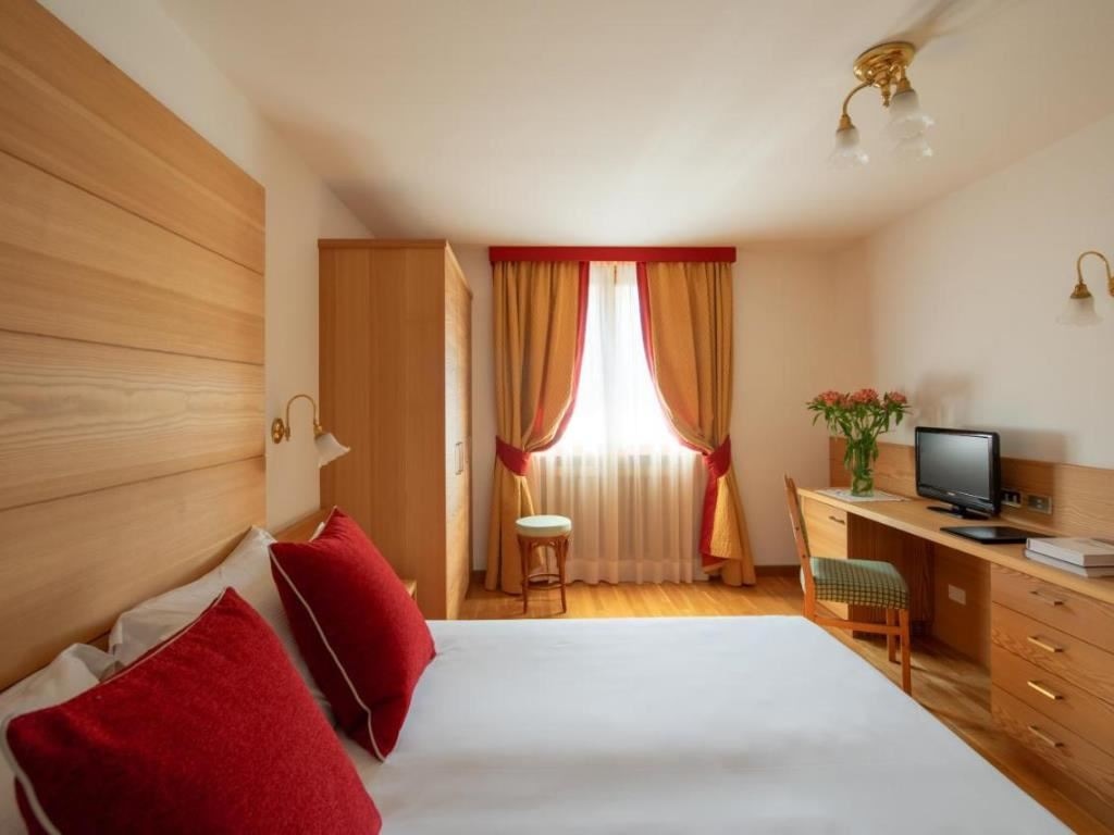 rooms-classic-double-room